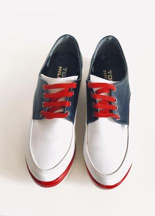 Слипоны, кроссовки, туфли tommy hilfiger