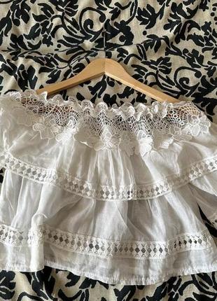 Белый топ в стиле zimmermann с кружевом и открытыми плечами италия