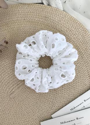 Белая резинка для волос/скранчи