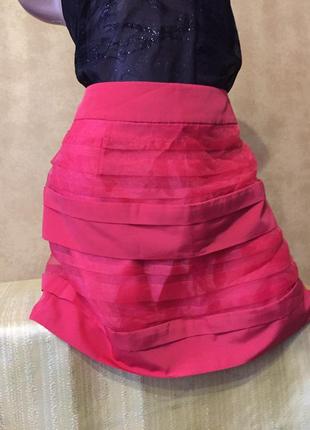 Червона стильна коротка спідниця