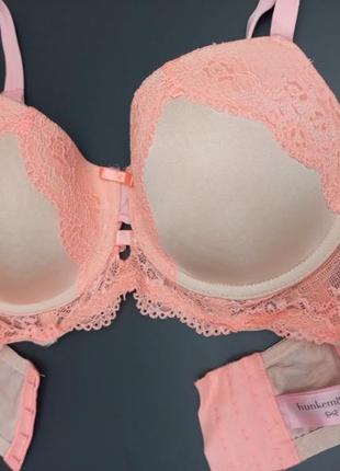 Красивенький бюст р.38с