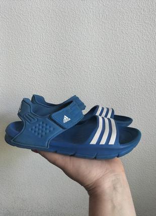 Оригінальні сандалі на хлопчика adidas