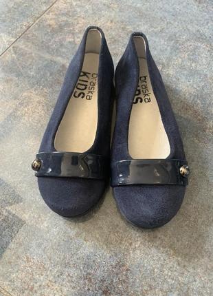 Туфлі балетки