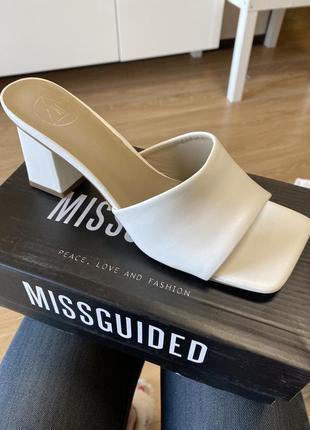 Шлепанцы missguided
