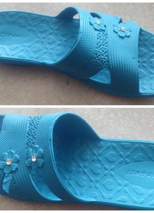 Тапки шльопанці