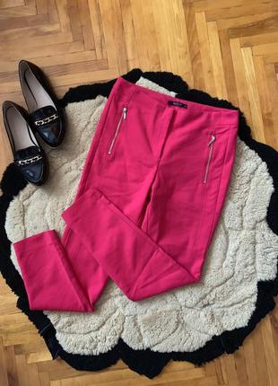 Стильні штани як нові розмір с-м рожеві з замочками