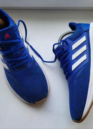 Легкие удобные кроссовки 
adidas