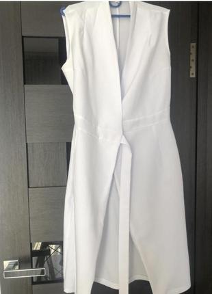 Плечі 39,груди до47(регулюється), талія до38(регулюється), довжина 100