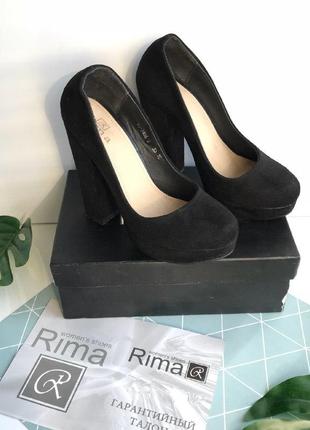 Классные чёрная замша туфли rima размер 35