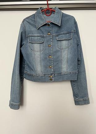 Джинсова куртка