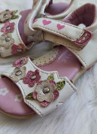 Босоножки для девочки