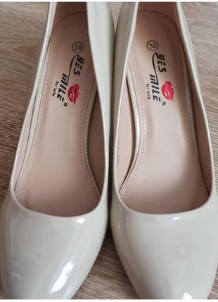 Туфлі жіночі