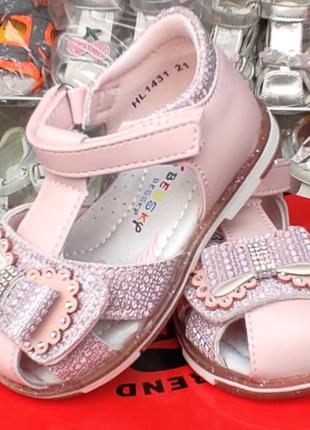 Розовые босоножки сандалии для девочки закрытые блестящие с бантиком камнями4 фото