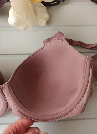 Гладкий базовый бюстгальтер 85е
