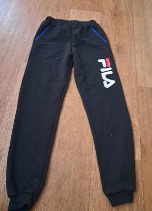 Спортивные штаны для мальчика. новые