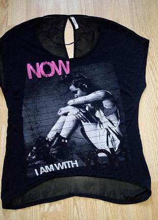 Легкая футболка блуза
шифон.bershka