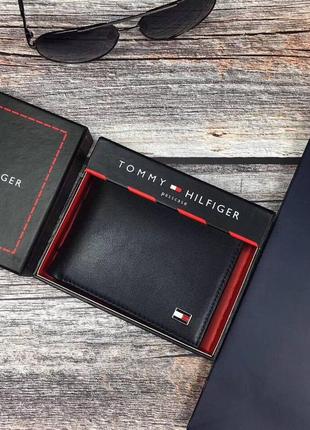 Подарочный набор tommy hilfiger мужской кошелек черный портмоне1 фото