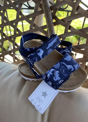 Сандалии детские