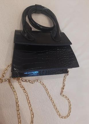 Нова лакова сумочка