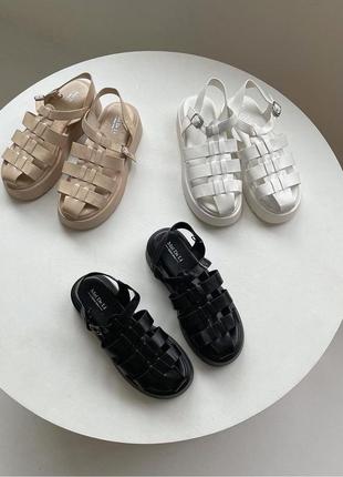 Босоніжки жіночі в двух кольорах