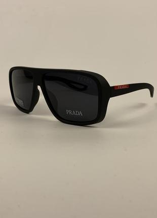 Сонцезахисні окуляри prada