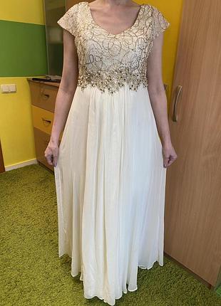 Вечірня сукня