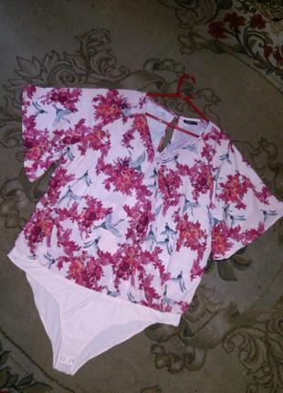 Роскошный,нюдовый,с аистами и цветами,боди-блузка на запах,большого размера4 фото