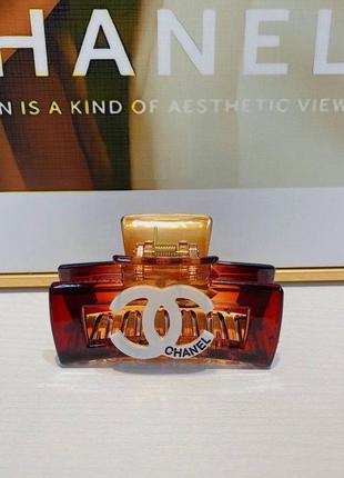 Брендовая заколка