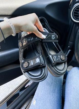 Жіночі босоніжки