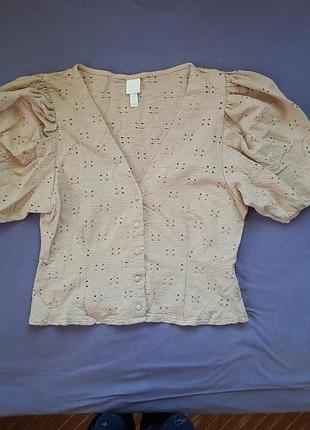 Блуза с пышными рукавами в винтажном стиле