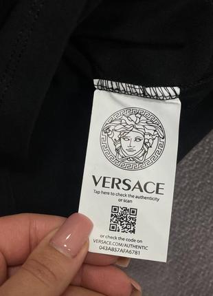 💜є наложка 💜жііноча літня футболка  "versace"❤️lux якість4 фото