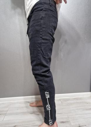 Молодежные, суперстильные джинсы от zara2 фото