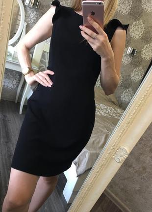 Класичне чорне плаття