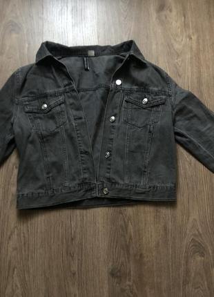 Джинсовый пиджак,черного-серого цвета.3 фото