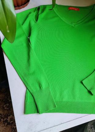 Зеленый джемпер,с обнаженными плечами, размер с6 фото