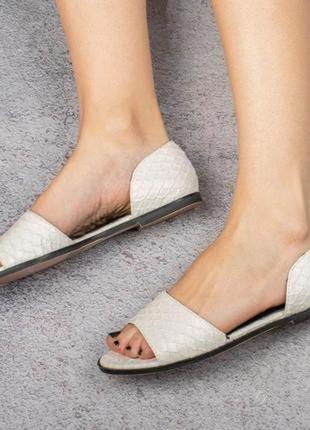 Распродажа 💥лёгкие летние женские  белые сандалии босоножки с закрытой пяткой.2 фото
