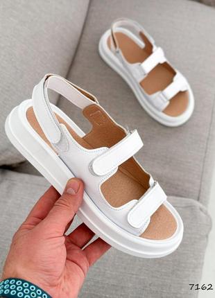 Матеріал: натуральна шкіра
колір: білий босоніжки 36-40