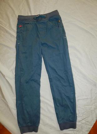 Джинсы брюки на мальчика 11-12 лет