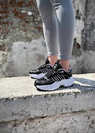 Женские кроссовки adidas magmur runner black