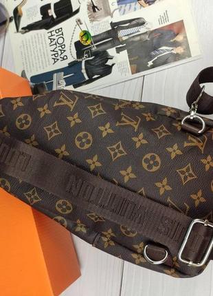 Сумка через плечо бананка слинг в стиле  louis vuitton луи виттон лв4 фото