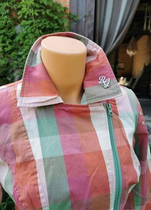 Джинсовая косуха куртка в клетку с заклепками летняя на молнии пиджак жакет блейзер blutsgeschwister4 фото