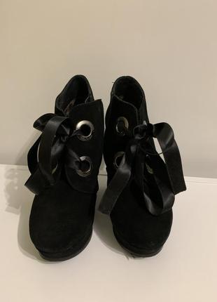 Продам жіночі ботильйони, розмір 36,чудовий стан, натуральна замша