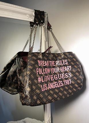 Яркая сумка от guess 4