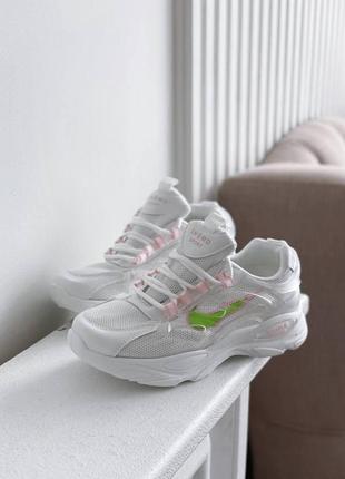 Белые кроссовки из обувного текстиля со вставками сетки, эко-кожи и силикона5 фото
