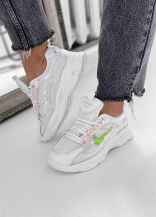 Белые кроссовки из обувного текстиля со вставками сетки, эко-кожи и силикона6 фото
