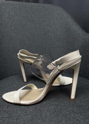 Фірмові босоніжки bcbg maxazria nude leather jash heels2 фото