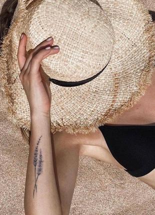 Шляпа женская соломенная с тонким плетением и черной ленточкой 💛5 фото