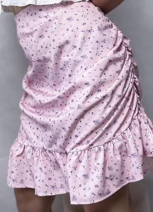 Розовая юбка мини в цветочный принт missguided3 фото