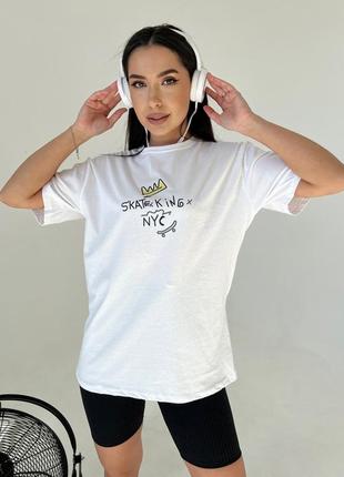 Белая принтованная оверсайз-футболка