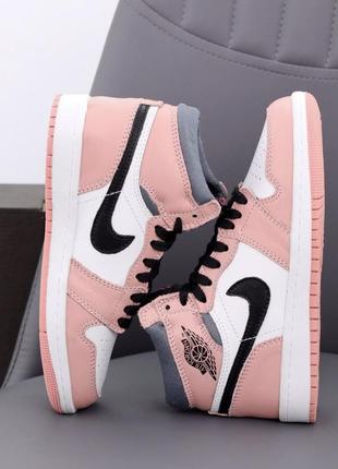 Жіночі шкіряні кросівки nike air jordan 1 retro mid pink quartz (кеди у рожевому кольорі)37-407 фото